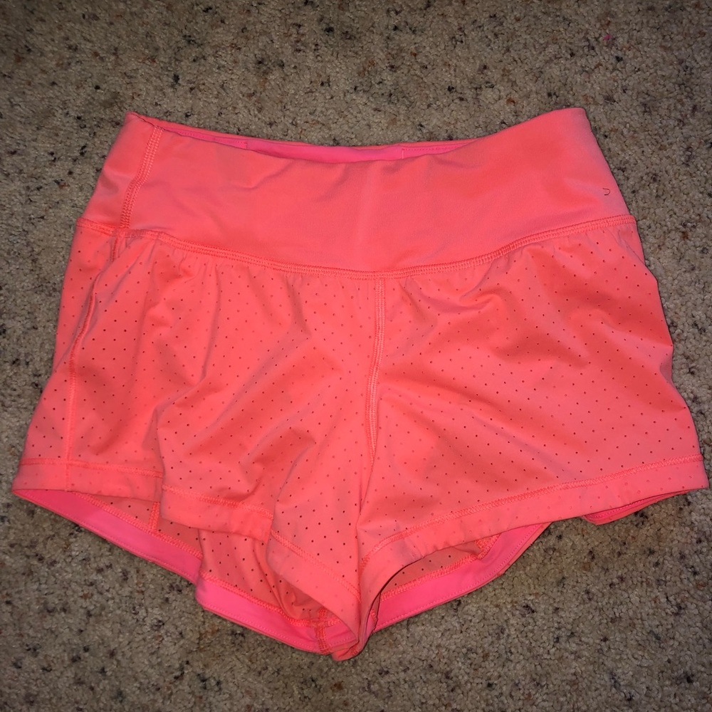 Size 2 lulu shorts!